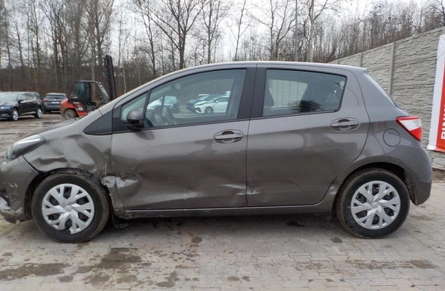 Toyota Yaris cena 34900 przebieg: 55200, rok produkcji 2020 z Kartuzy małe 301